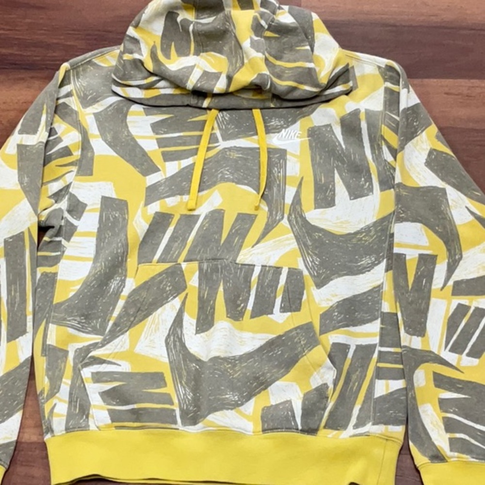 Nike Men's Yellow and Gray Graphic Hoodie